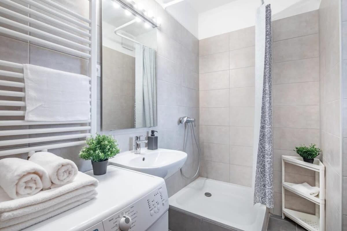 Cute Central Apartment With Balcony Budapest Exterior photo