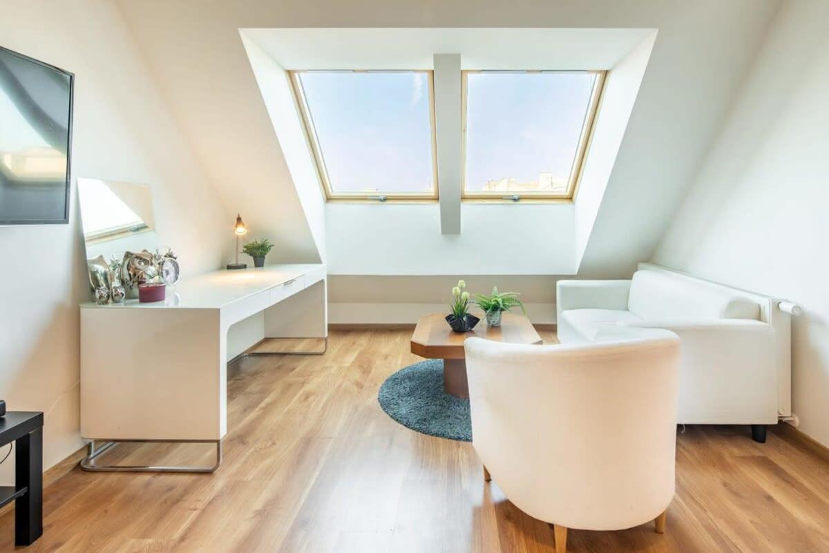 Cute Central Apartment With Balcony Budapest Exterior photo